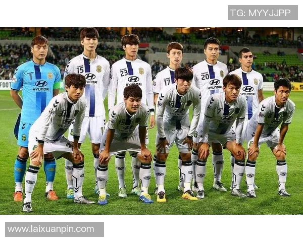 广岛三箭与墨尔本胜利的激烈对决展现足球魅力与团队精神的巅峰对抗